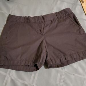 J CREW WOMAN CHINOVBROKEN -IN SHORTS GRAY